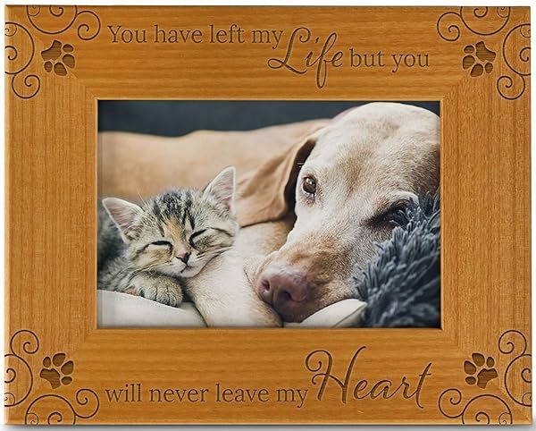 Pet Memorial Picture Frame Engraved Natural Wood for 4x6 Horizontal Portrait Keeps Memories Alive for Animal Lovers