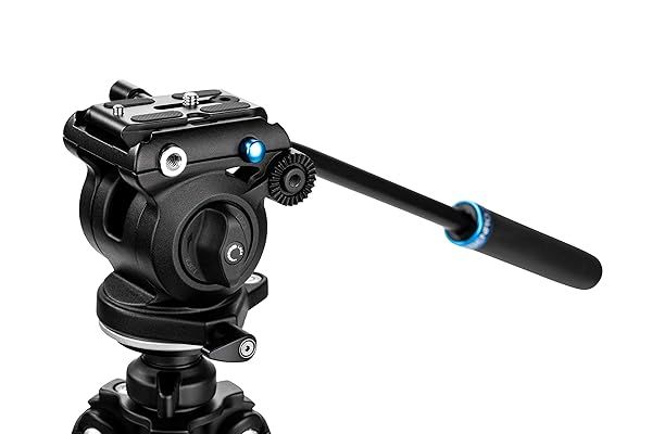 "Benro S2 PRO Flat Base Fluid Video Head: 5.5 lb Max Load, 1/4"-20 & 3/8"-16 Mounts, Includes Pan Arm for Smooth Filming"